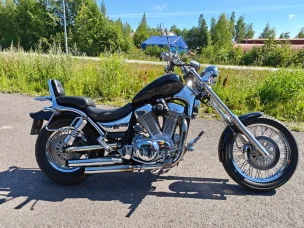 Suzuki Intruder