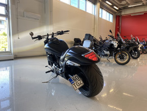 Suzuki Intruder