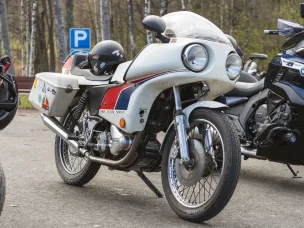 Norton Commando