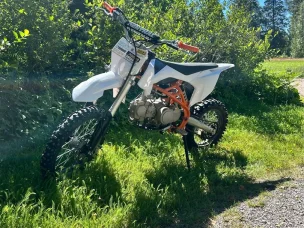 X-Motos Dirt Bike