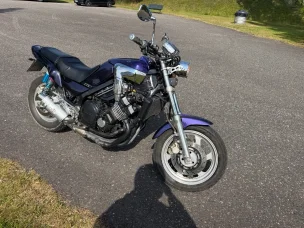 Yamaha FZX