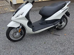 Piaggio Fly