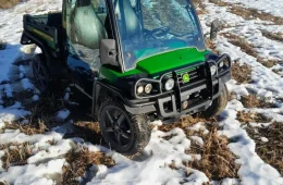John Deere Gator