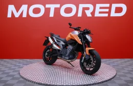 KTM 790