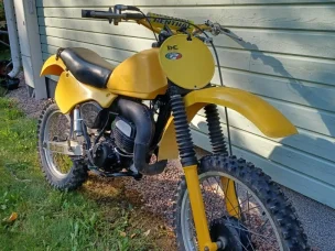 Suzuki pe