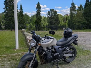 Kawasaki ZR-7