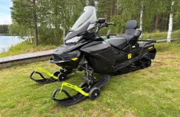 Ski-Doo Expedition