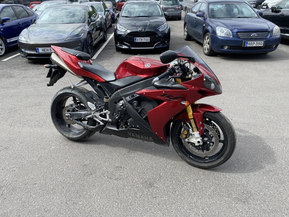 Yamaha YZF-R1