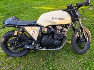 Suzuki GS