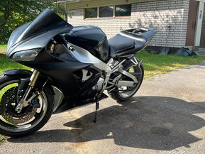 Yamaha YZF-R1