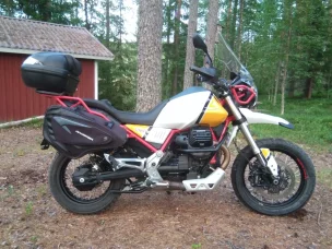 Moto Guzzi V85