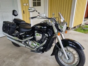 Suzuki Intruder