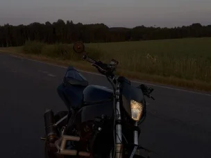 Yamaha FZR