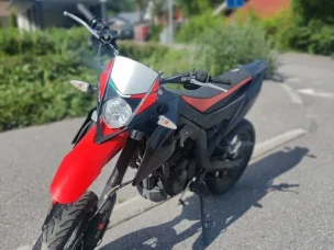Aprilia SX