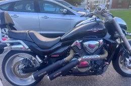 Suzuki Intruder