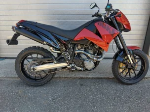 KTM 640