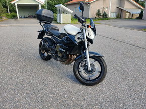 Yamaha XJ6-N
