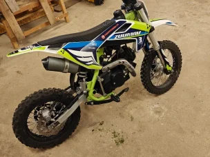 X-Motos Dirt Bike