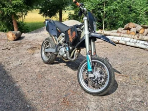 KTM 525