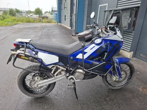 KTM 990