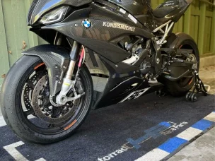 BMW S