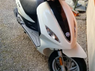 Piaggio Fly