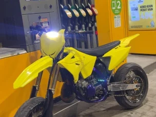 Suzuki RM