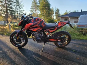 KTM 790