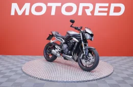 Triumph Street Triple