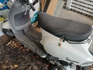 Vespa LX