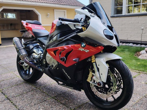 BMW S