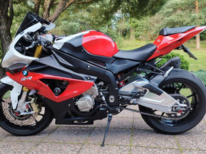 BMW S