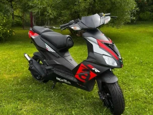 Aprilia SR