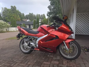 Aprilia RST