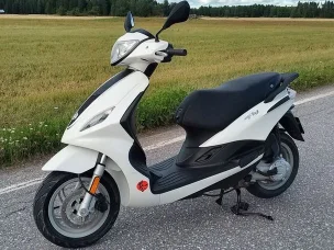 Piaggio Fly