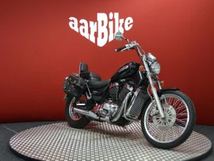 Suzuki VS