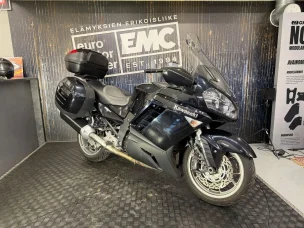 Kawasaki GTR