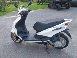 Piaggio Fly