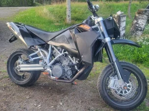 KTM 950