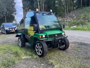 John Deere Gator