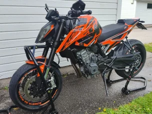 KTM 790