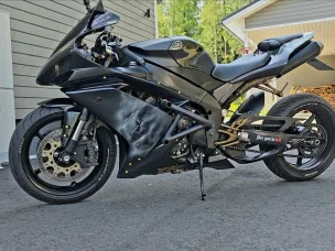 Yamaha YZF-R1