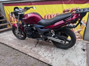 Kawasaki ZR-7