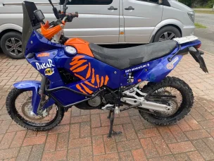 KTM 990