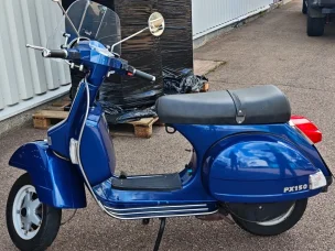 Vespa PX
