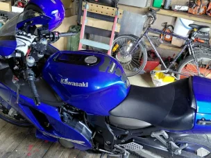 Kawasaki ZX-12R