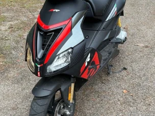 Aprilia SR