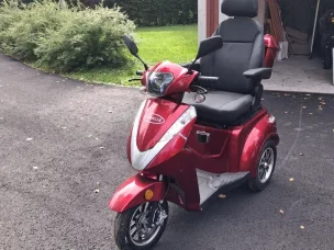 Pyrkijä E400