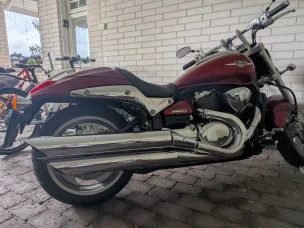 Suzuki Intruder