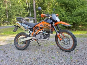 KTM 950